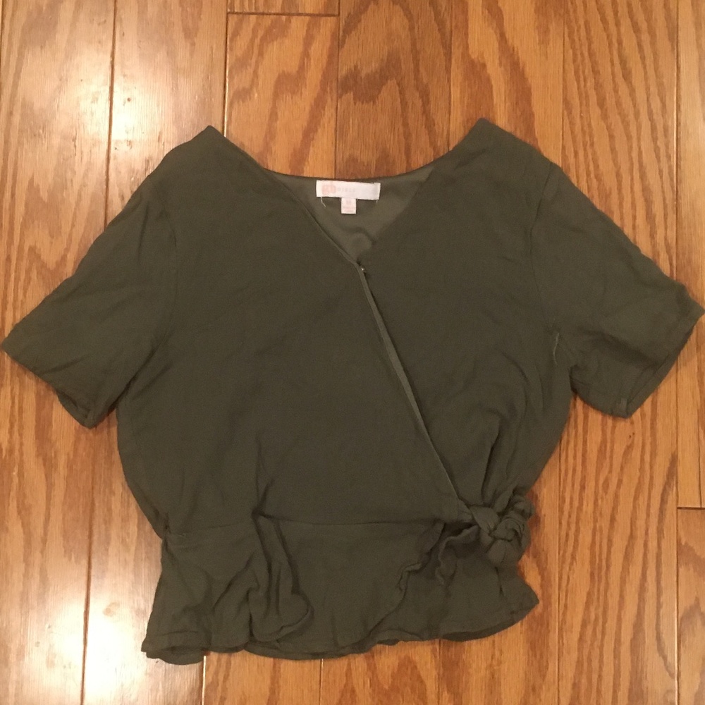 Green cropped blouse